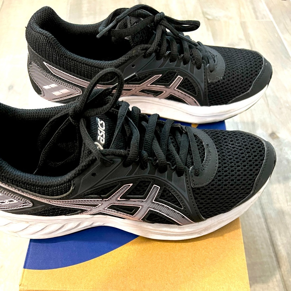 ASICS 👟 Jolt 2 Running / Walking Shoes / Sneakers.Size 8. Excellent Condition.
